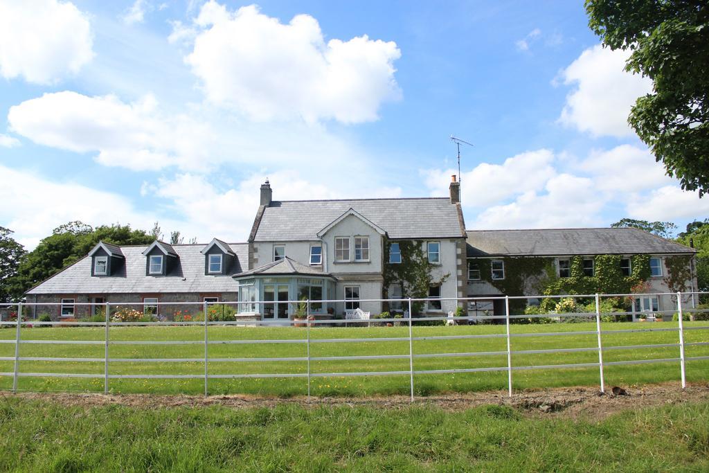 Boyne View House Hotel Trim Exterior photo